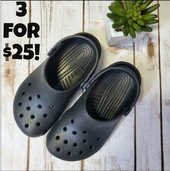 $25 crocs
